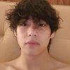 bts_singer_vs_selfies_will_make_every_army_members_heart_race_taehyungs_shirtless_pics_will_ma...jpg