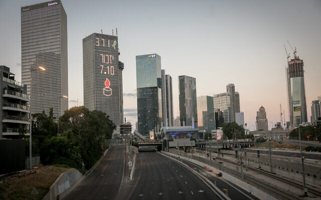 The empty streets in Tel Aviv, on the eve of Yom Kippur, the Day of Atonement, and the holiest of Jewish holidays. October 11, 2024. (Miriam Alster/Flash 90)